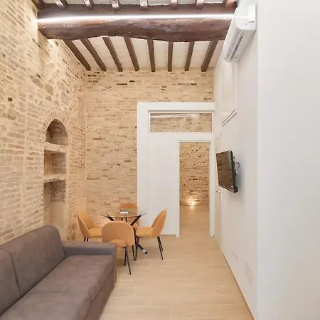 Apartment Garibaldi - Prime Location 1-bedroom Near Universita Per Stranieri Perugia