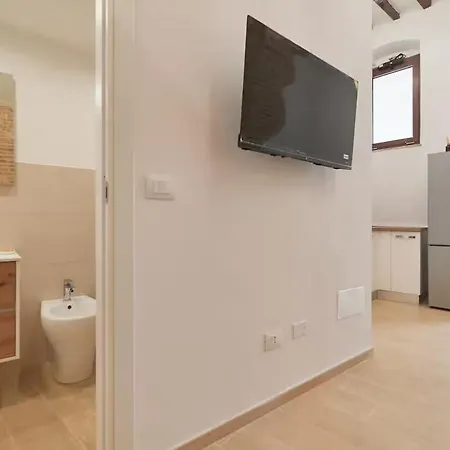 Garibaldi - Prime Location 1-bedroom Near Universita Per Stranieri Apartment Perugia