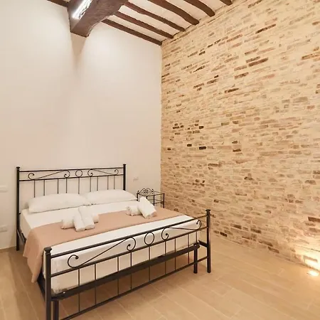 Apartment Garibaldi - Prime Location 1-bedroom Near Universita Per Stranieri Perugia